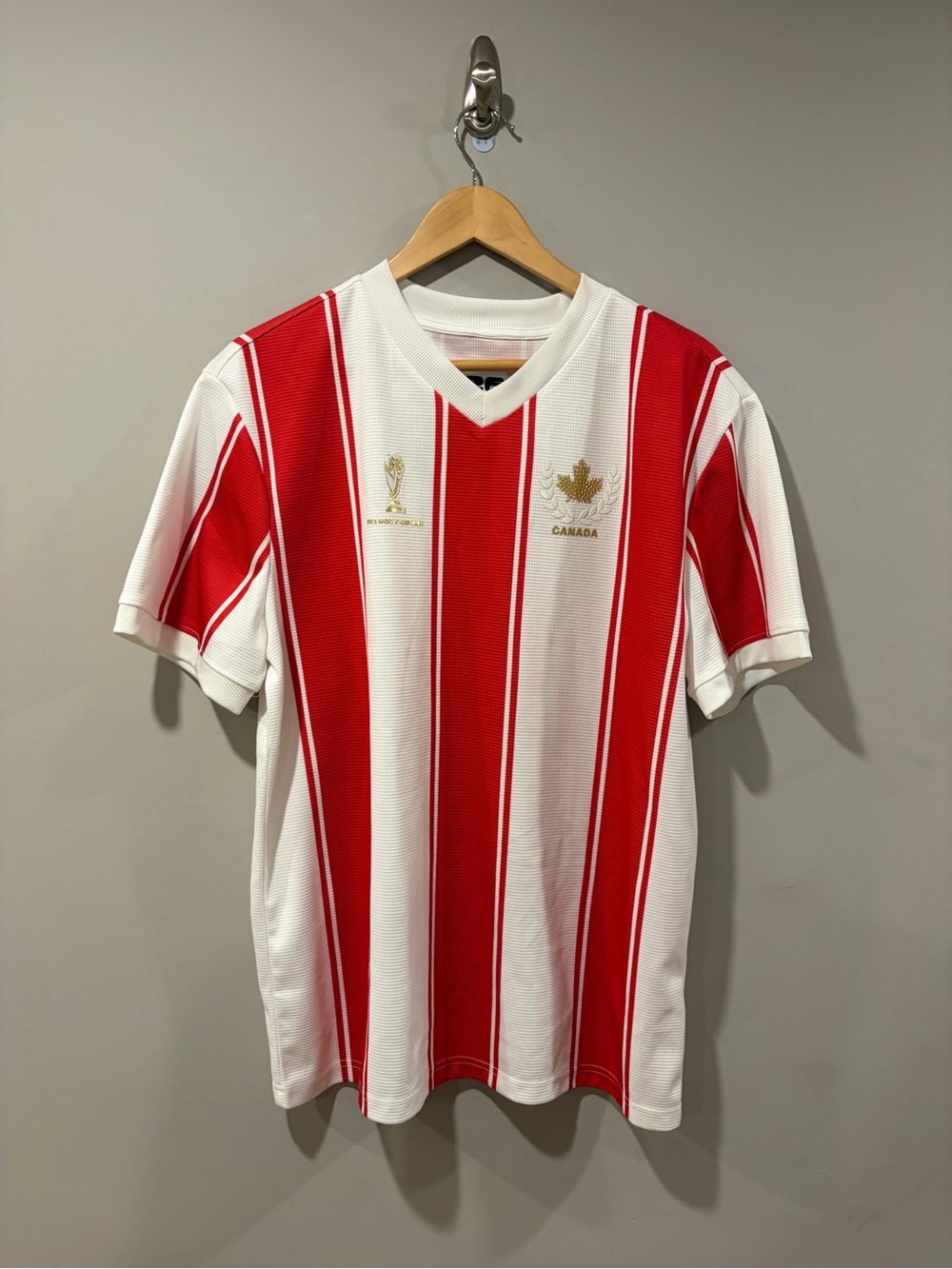 Canada FIFA World Cup 2026 Official Licensed Soccer Jersey Men’s L Red White